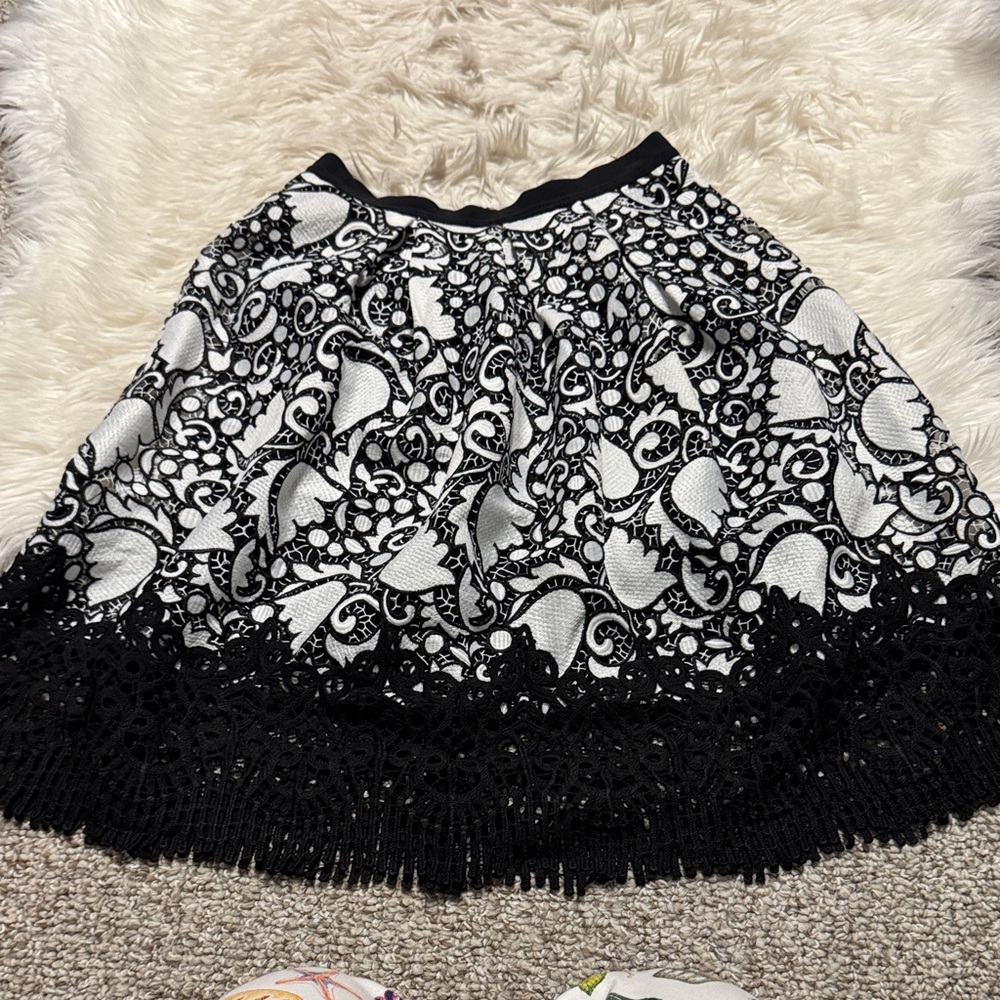Ann Taylor Black and White Patterned A-Line Skirt